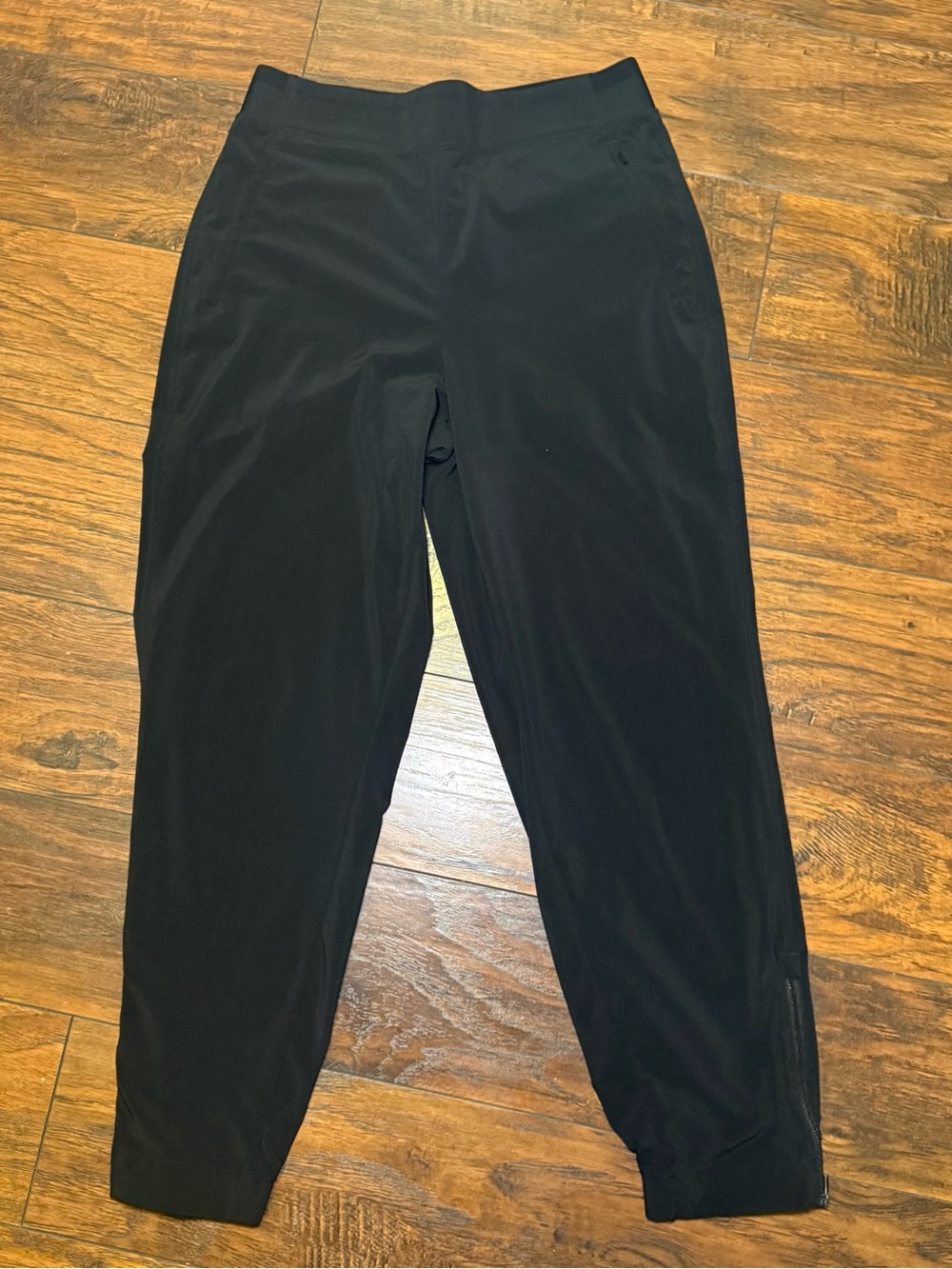 Athleta Brooklyn Heights Black High Rise Jogger Size 8 Ankle Zip Travel